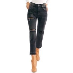 NWT Distressed High Waist Lila Jeans